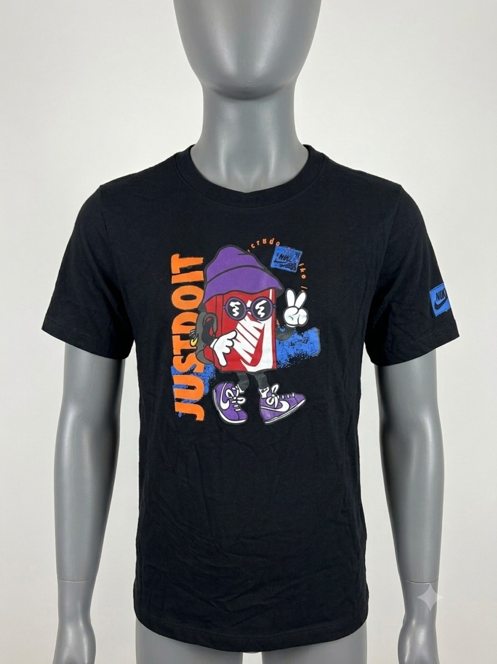NWT Nike Kids Youth XL Black "JUST DO IT" Shoebox Graphic T-Shirt